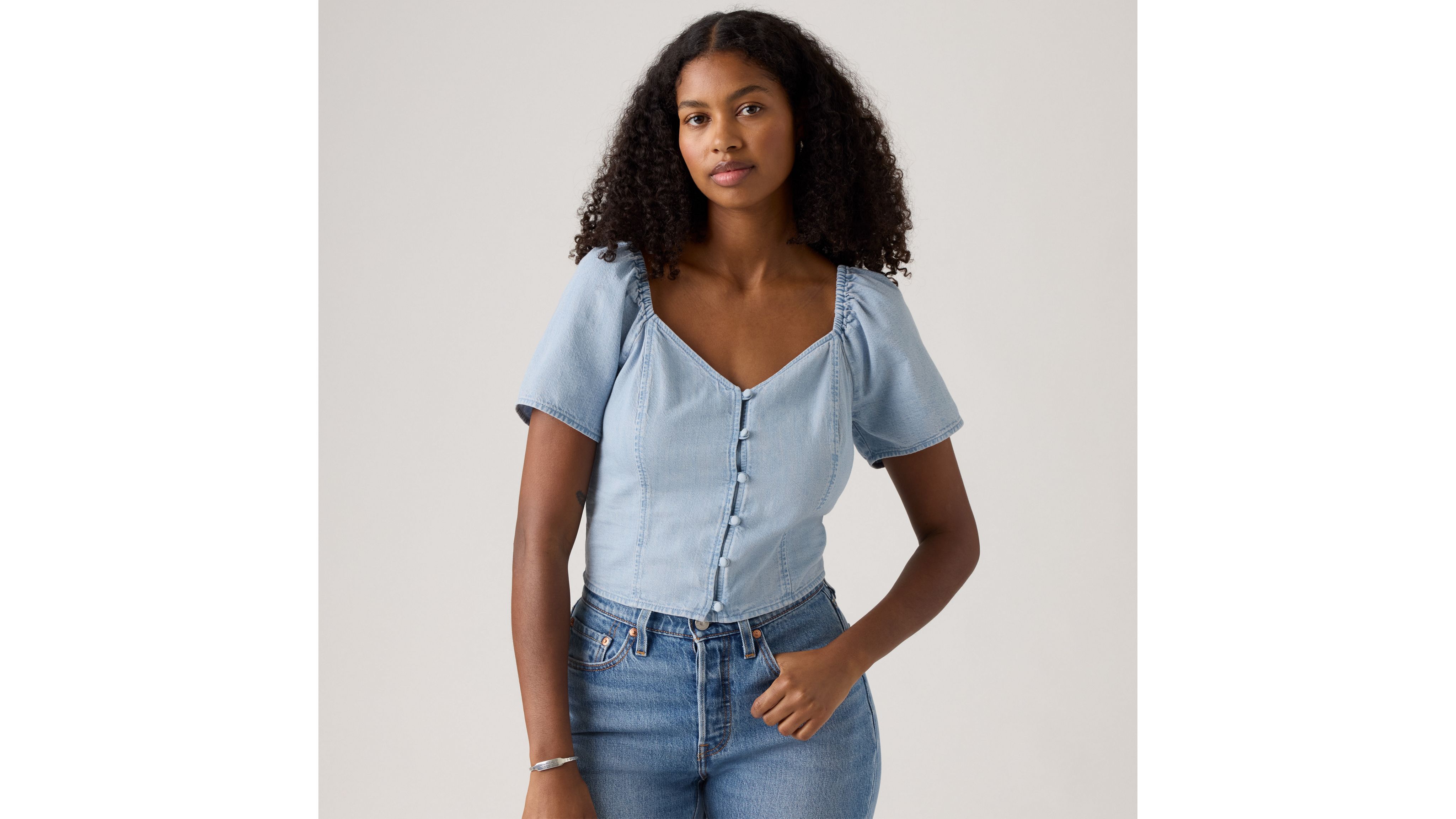 

Джинсовая блузка Kierra с короткими рукавами Levi's, Soft As Butter - Medium Wash