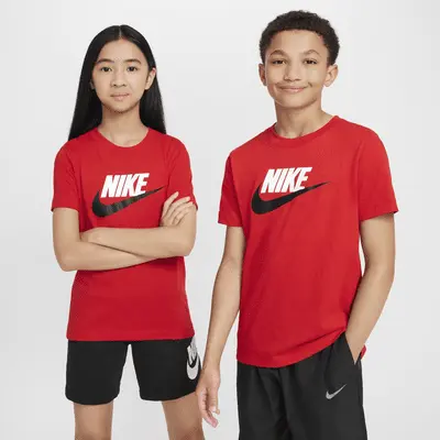 

Футболка Nike Sportswear, красный