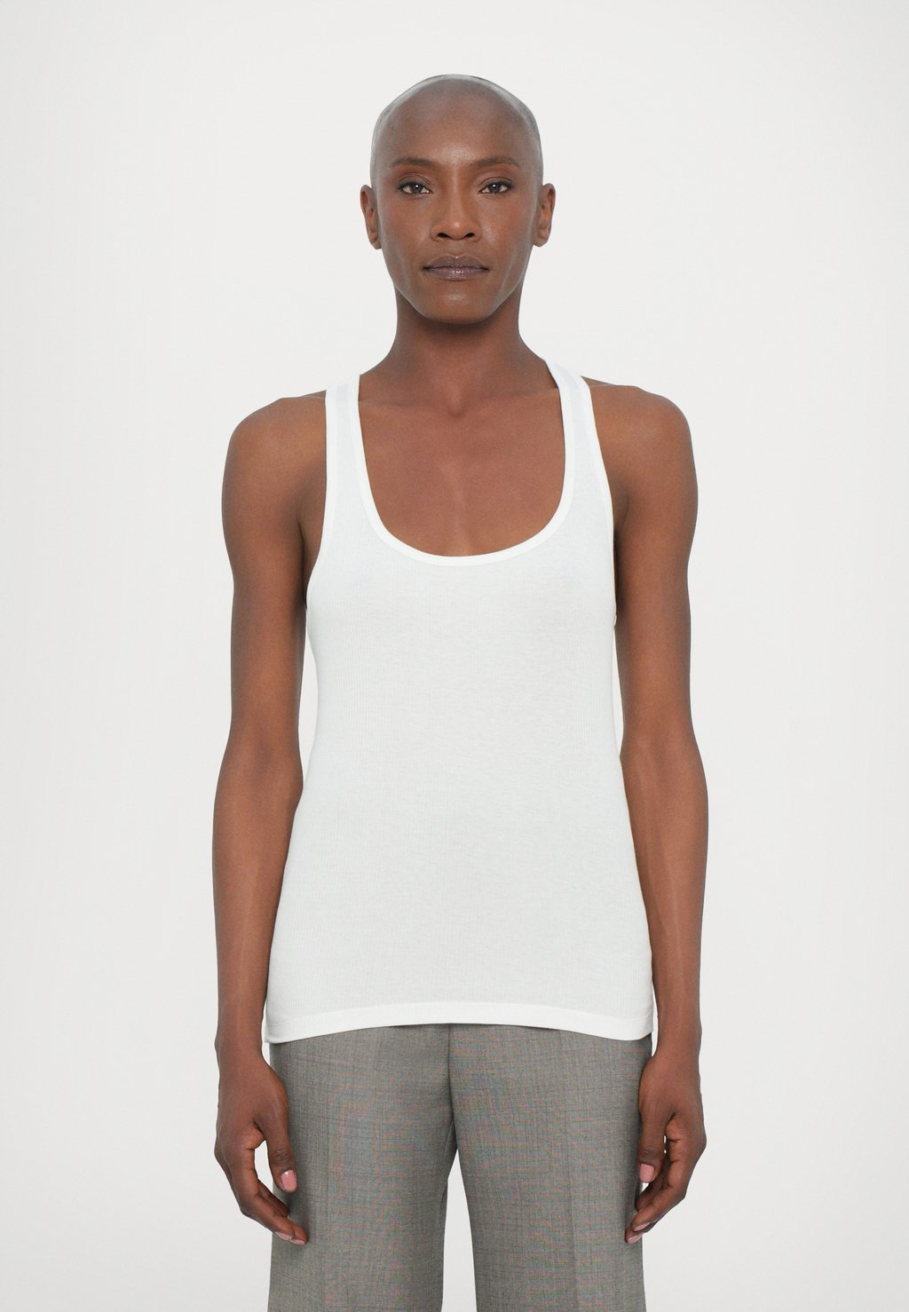 

Топ FINE SCOOP TANK Filippa K, белый