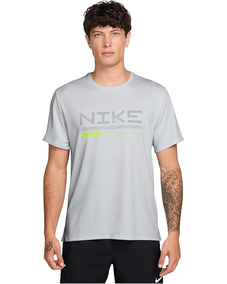 

Мужская футболка Nike Winter Miler, Pure Platinum/Volt/Reflective Silver, Зеленый, Мужская футболка Nike Winter Miler, Pure Platinum/Volt/Reflective Silver