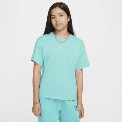 

Футболка Nike Sportswear Essential, цвет Green Frost