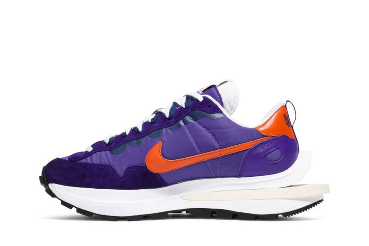 Кроссовки Nike Vaporwaffle sacai Dark Iris, фиолетовый — фото 2