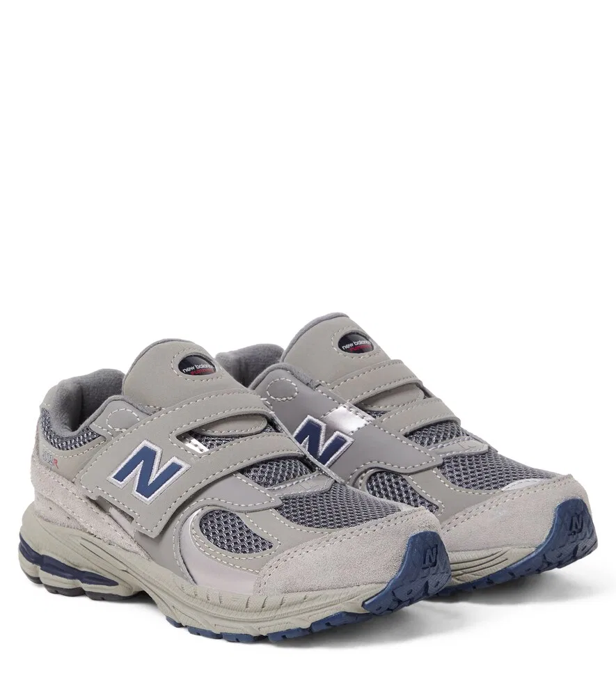 Кроссовки с замшевой отделкой 2002 года New Balance Kids, серый