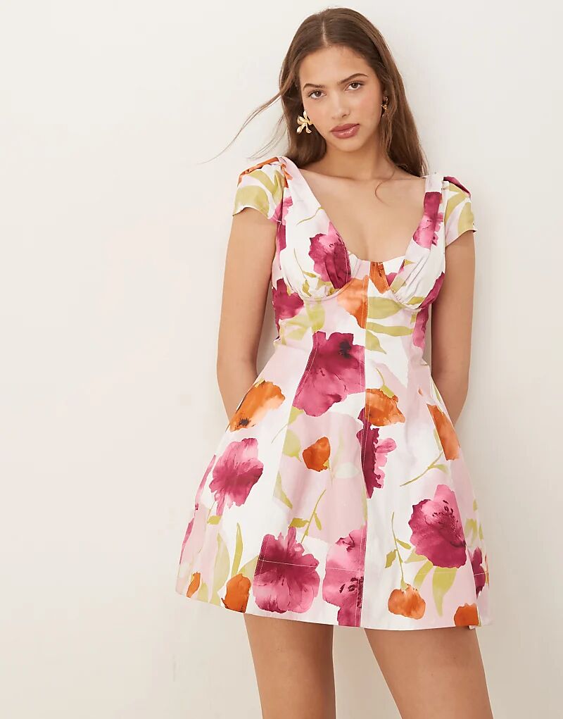 

Мини-платье ASOS DESIGN со структурированным швом на груди, короткими рукавами и ярким абстрактным принтом