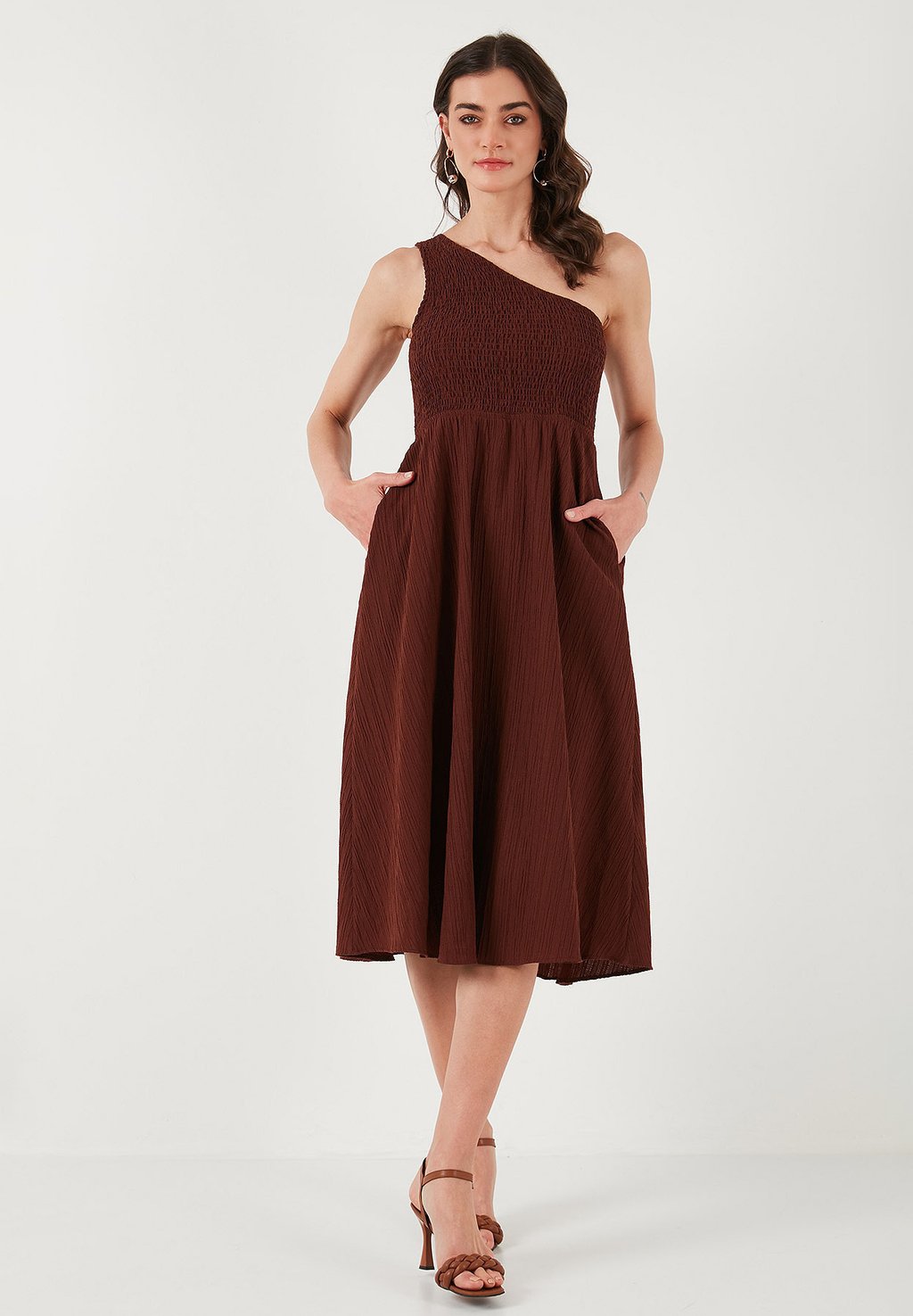 

Повседневное платье REGULAR FIT LELA, коричневый