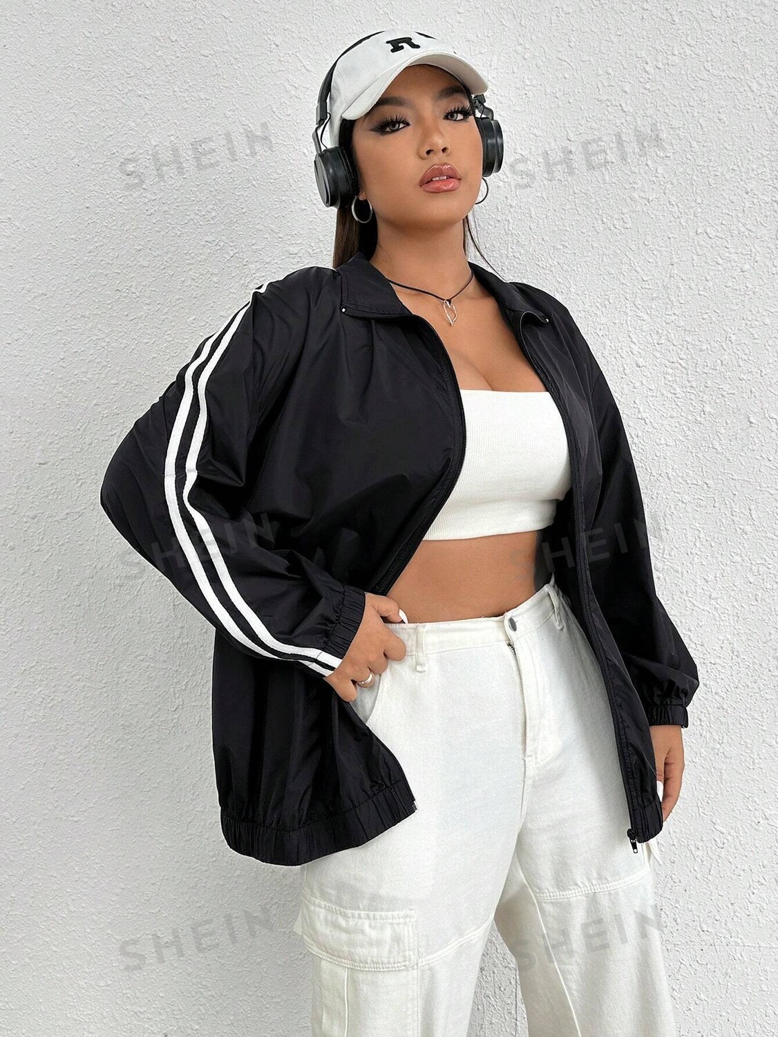 

EZwear Plus Куртка в полоску по бокам на молнии Shein, черный