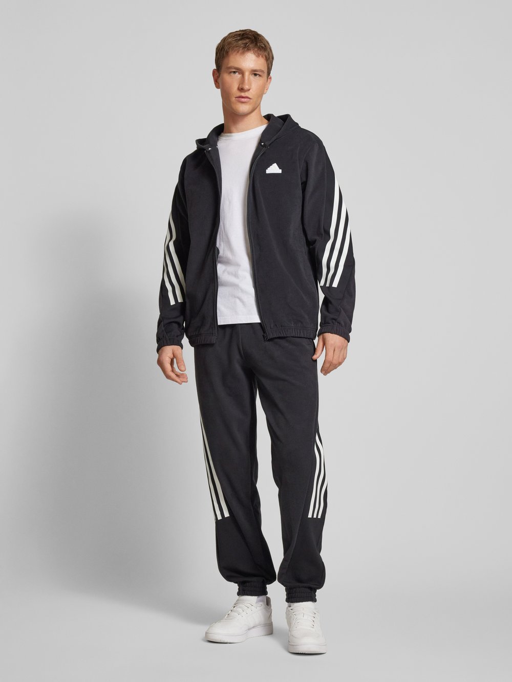 

Спортивные брюки с эластичным поясом ADIDAS SPORTSWEAR, черный