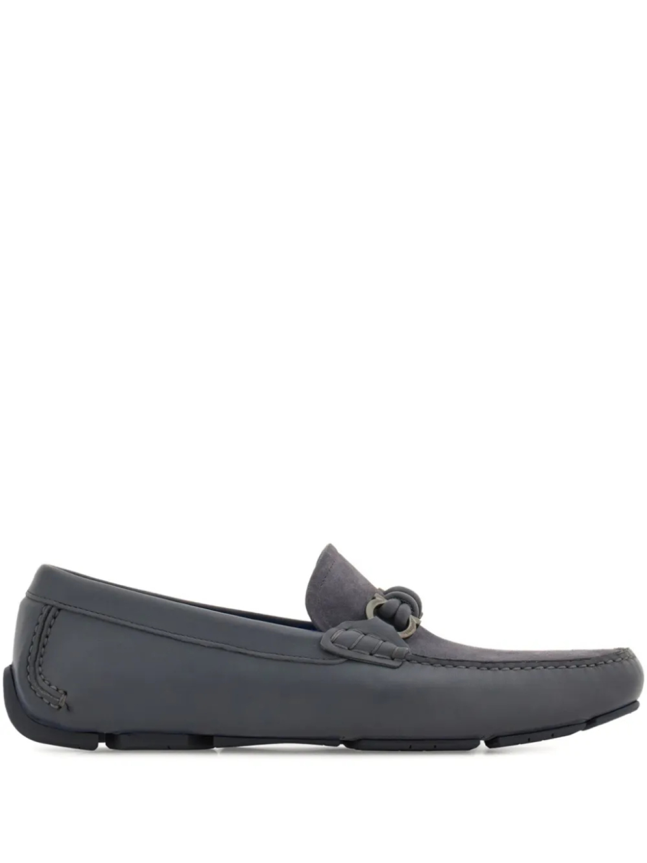 

Ferragamo лоферы с декором Gancini, серый