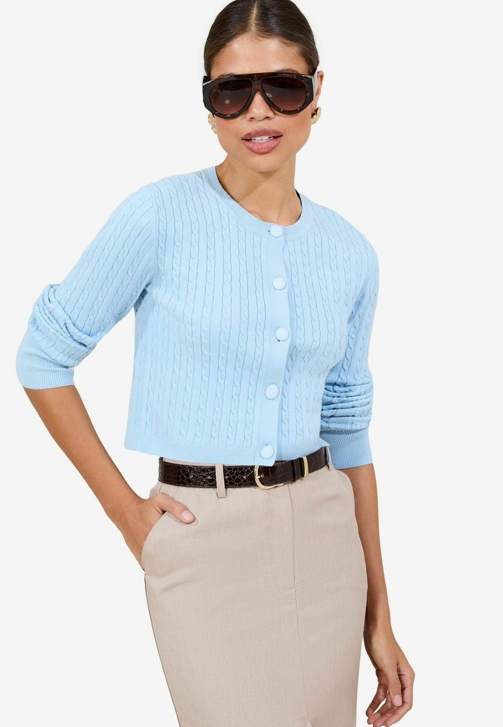 

Кардиган REGULAR FIT - CABLE KNIT BUTTONED SHORT Lipsy, синий