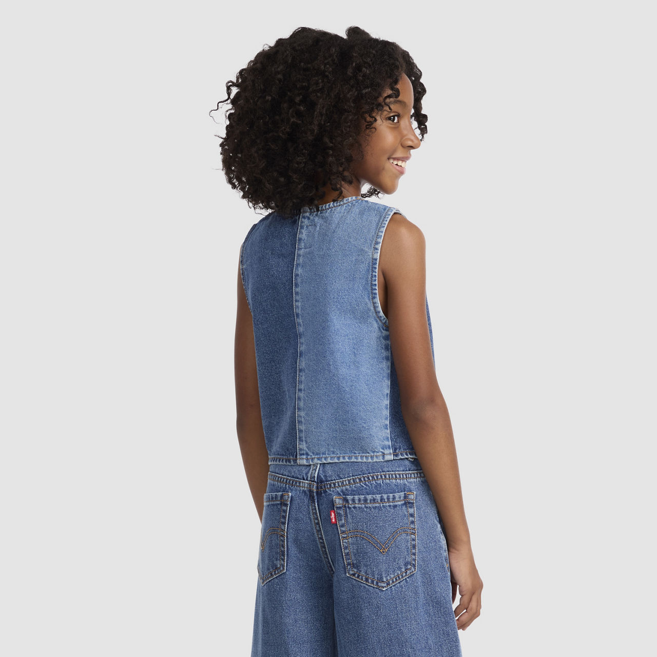 Жилет Shade Blocked для больших девочек S-xl Levi's, Rodeo - Medium Wash — фото 3