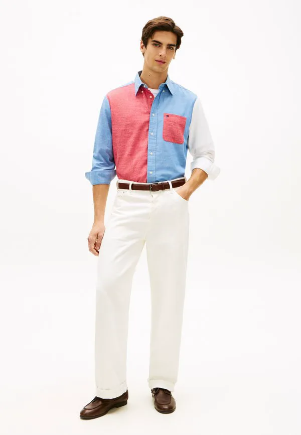 Рубашка из шамбре свободного кроя с цветовыми блоками Tommy Hilfiger, Red Chambray Blocking — фото 2