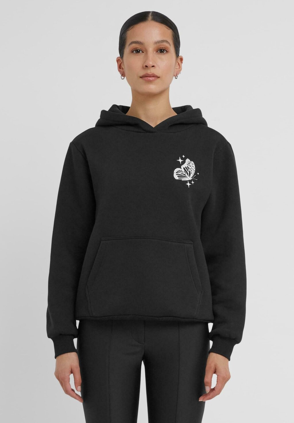 

Толстовка с капюшоном WILDEST DREAMS FLUFFY Mister Tee, черный