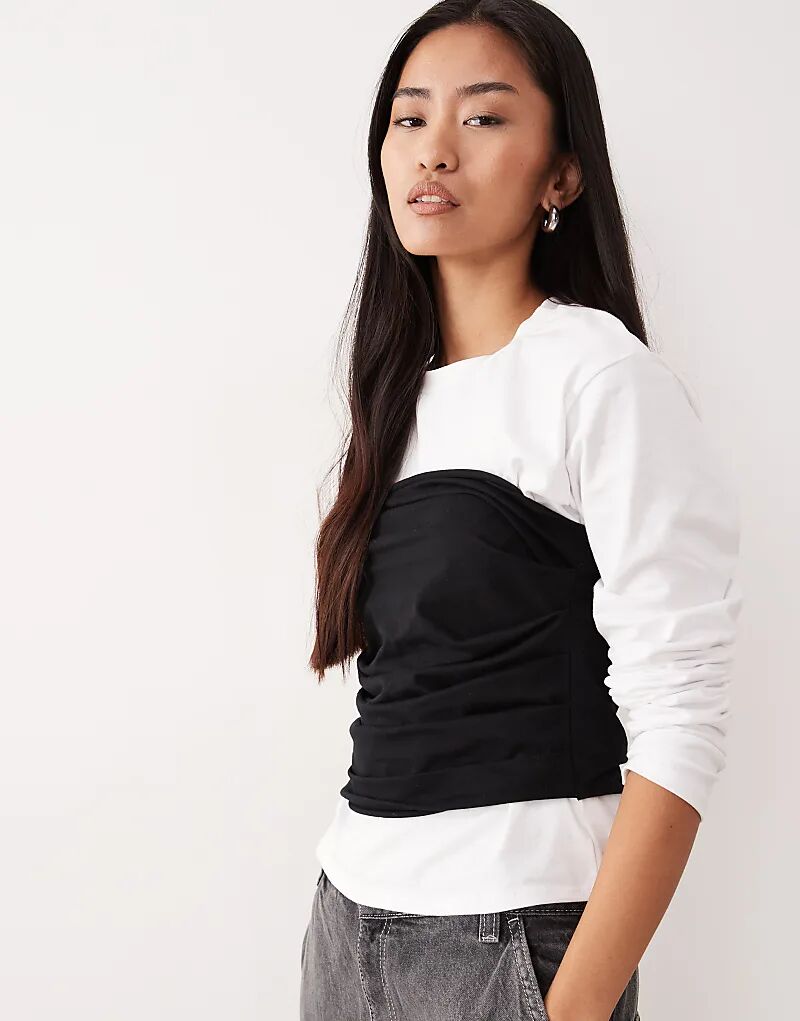 

Лонгслив ASOS DESIGN с длинными рукавами и поясом, черно-белого цвета