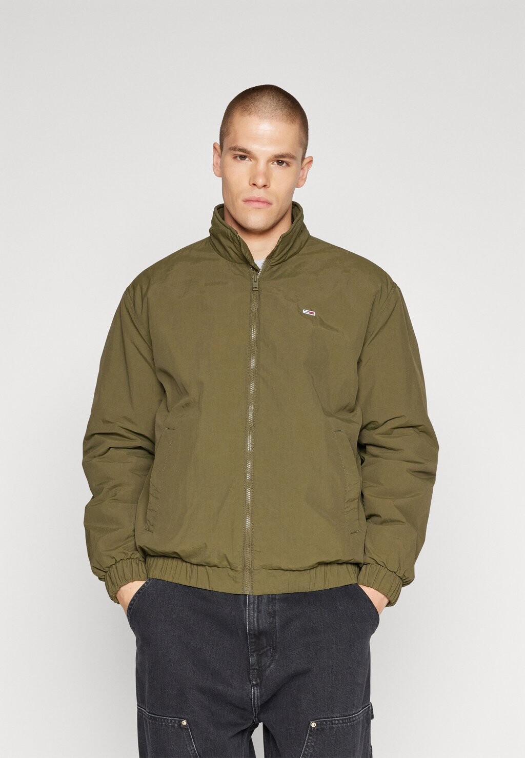 

Зимняя куртка Tommy Jeans ESSENTIAL PADDED JACKET, цвет drab olive green