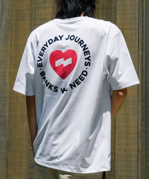 

Футболка с коротким рукавом, дизайнерская, с принтом в виде сердечек BANKS, кремовый