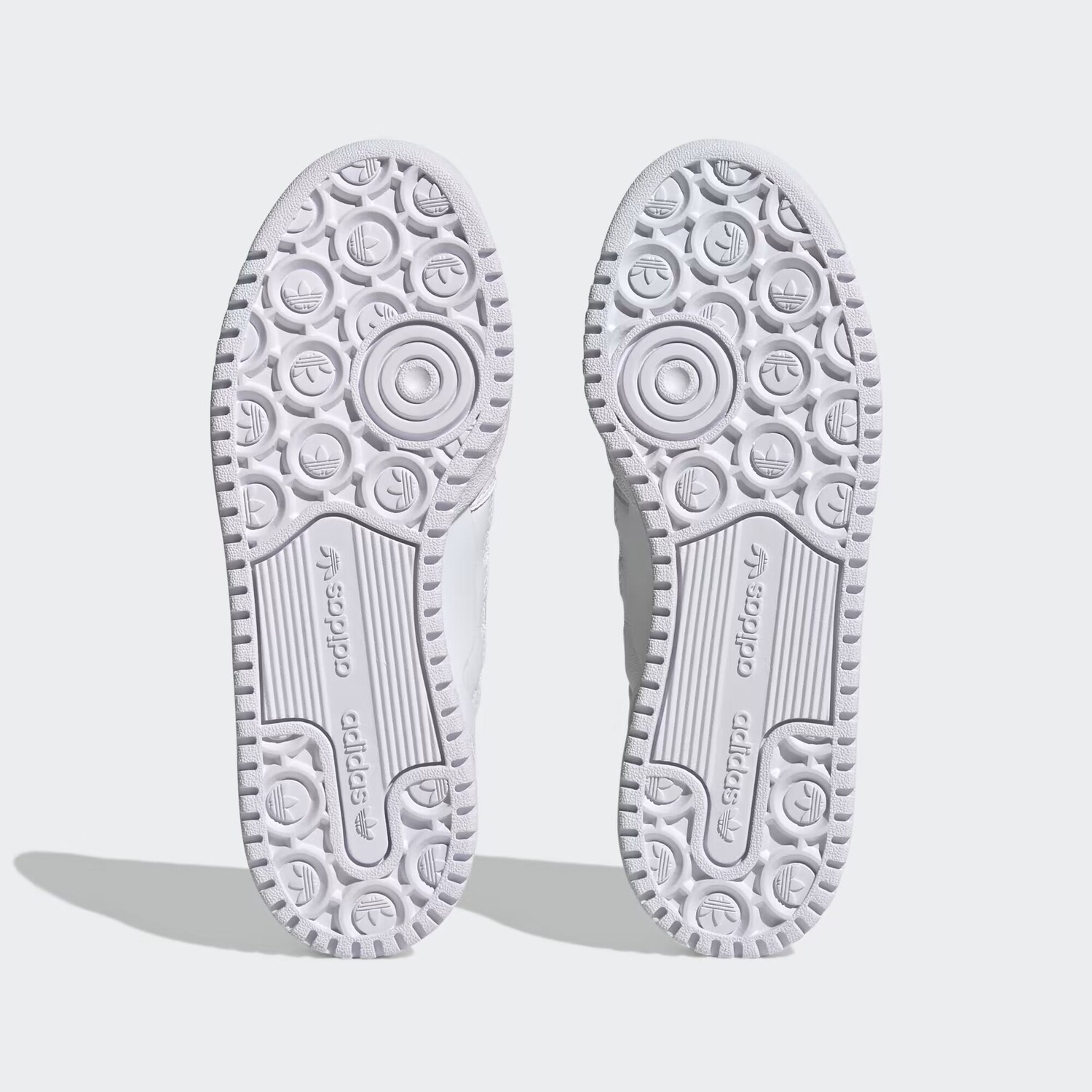 Forum Кроссовки с яркими полосками Adidas, цвет Cloud White/Cloud White/Core Black — фото 4