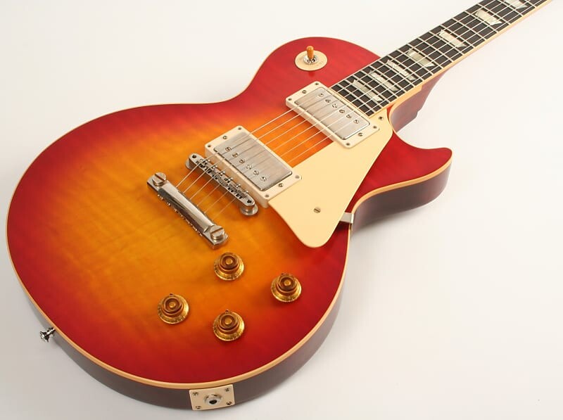 

Электрогитара Gibson Custom Shop 1959 Les Paul Standard Reissue VOS Washed Cherry Burst 932470