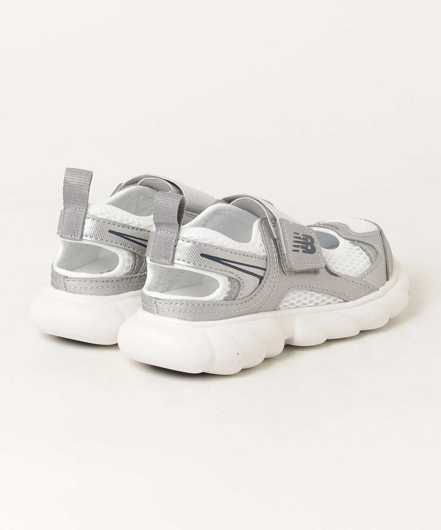 Детские сандалии New Balance 230 Hook and Loop — фото 3