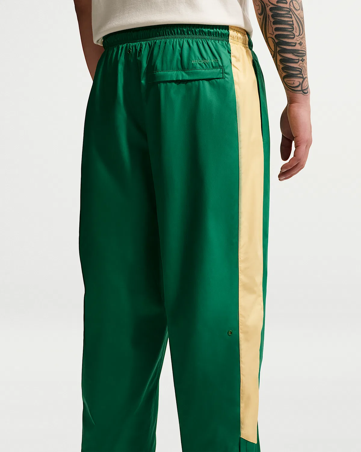 Мужские утепленные штаны Nike Windrunner, Malachite/Topaz Gold/Topaz Gold — фото 3
