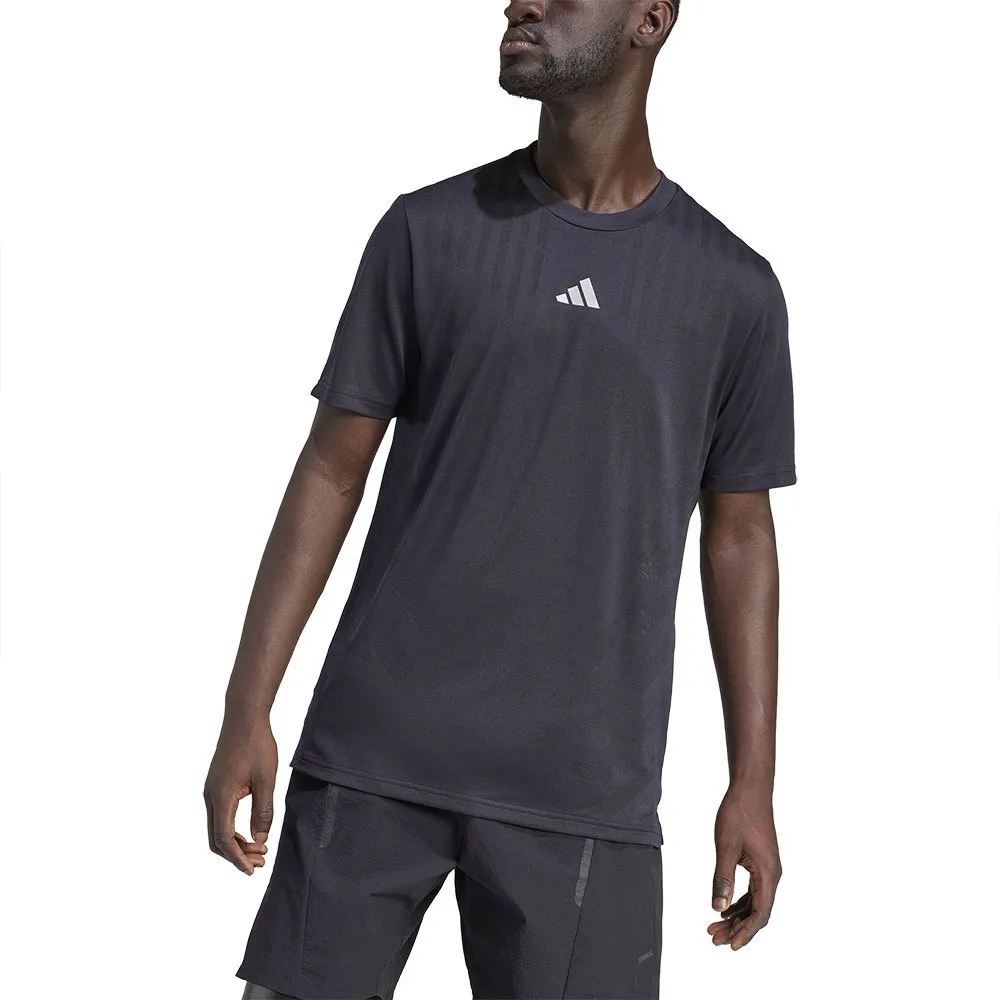 

Футболка adidas Hiit Airchill Workout, черный