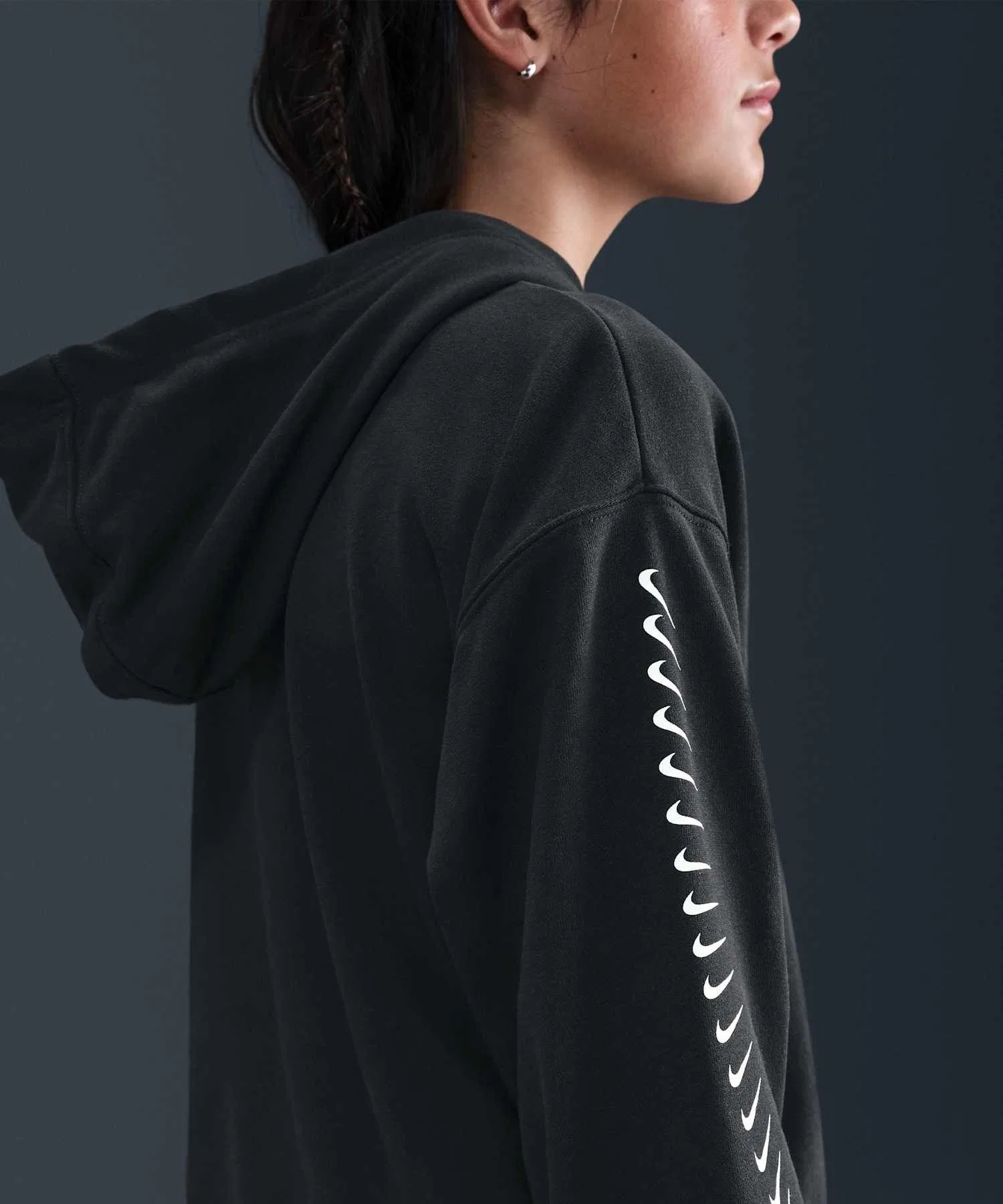 Детская флисовая толстовка Nike Sportswear Dri-FIT HV0734-011, черная. — фото 2
