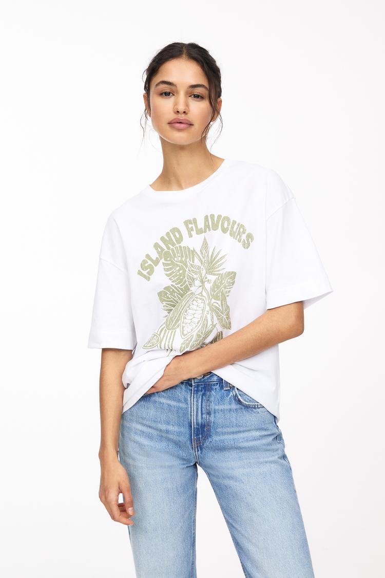 

Футболка большого размера с цветочным принтом Pull And Bear, белый