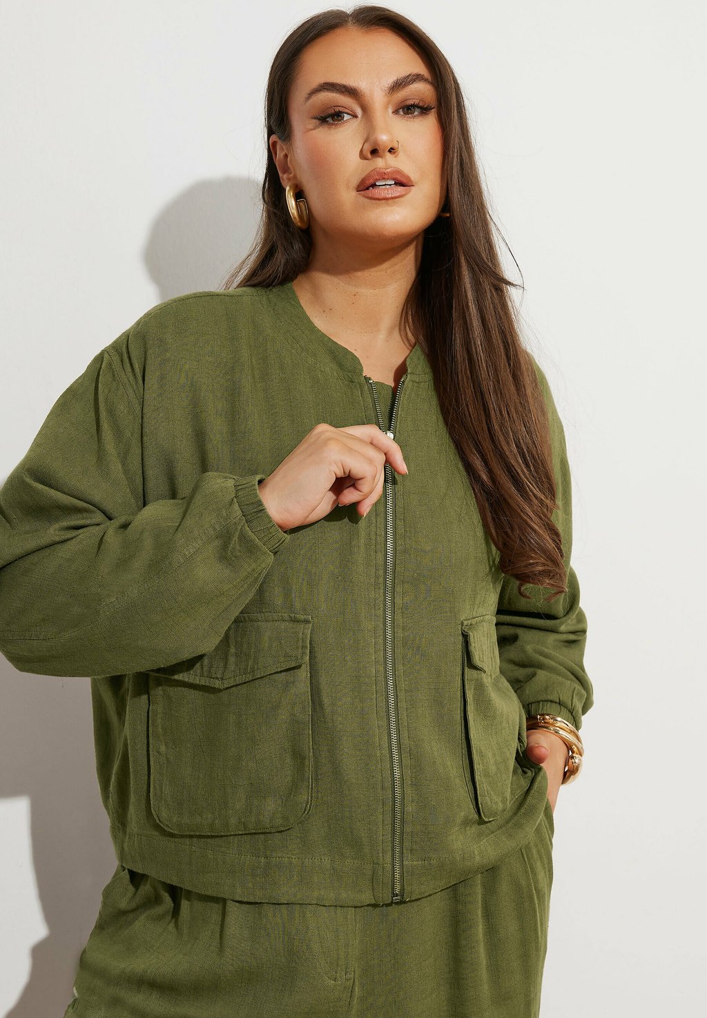 

Куртка-бомбер Yours Clothing, хаки