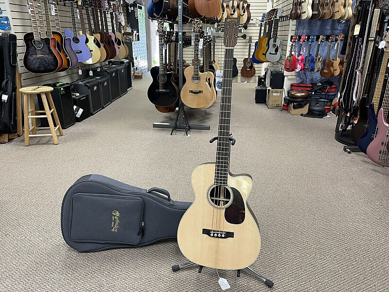 

Басс гитара Martin BC-16E Acoustic/Electric Bass Guitar w/ Case