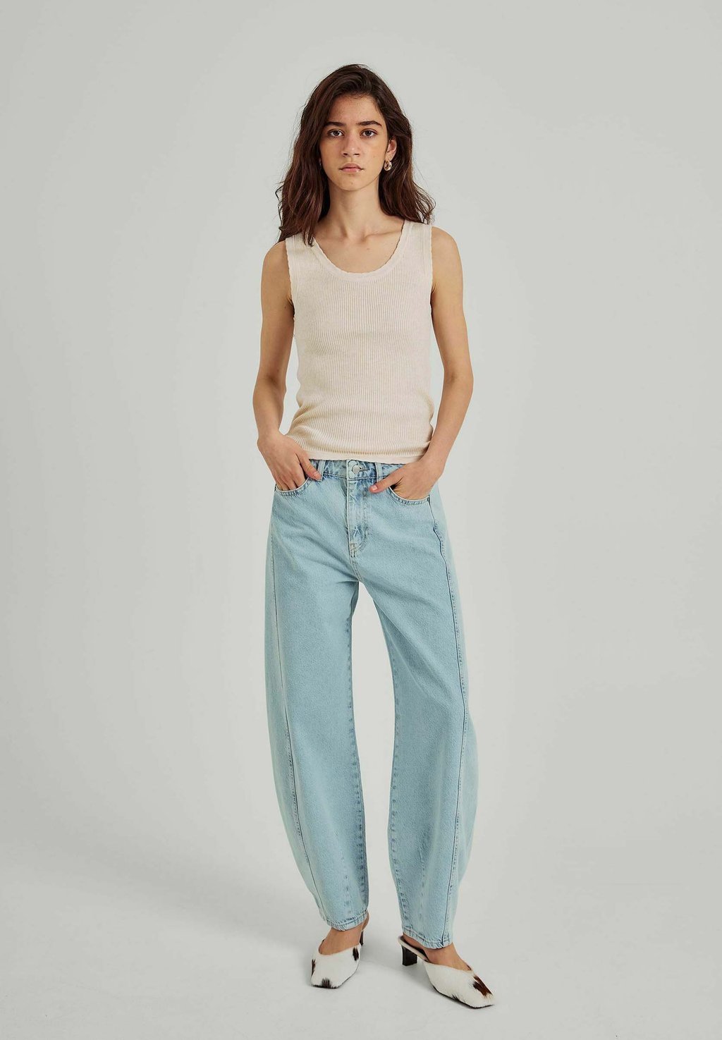 

Джинсы свободного кроя NORR, цвет Light Blue Wash