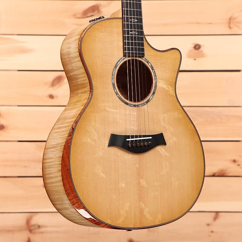 

Акустическая гитара Taylor Custom Grand Auditorium - Antique Blond - 1209193107 - PLEK'd