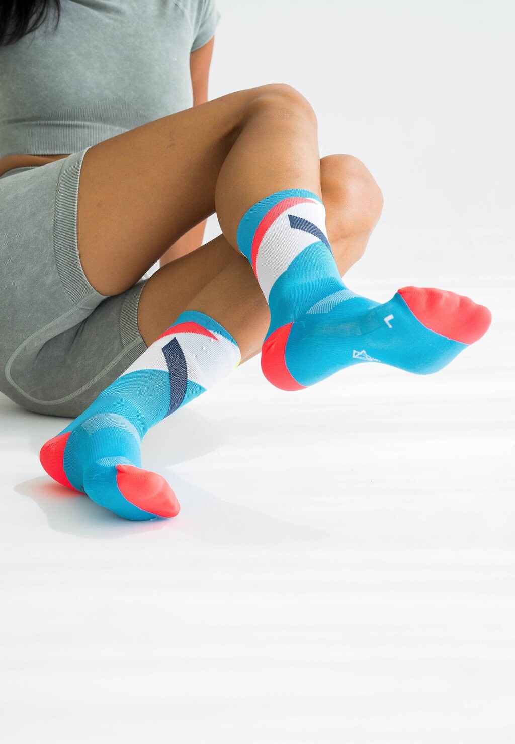 

Спортивные носки Ultralight Strikes INCYLENCE, синий инферно
