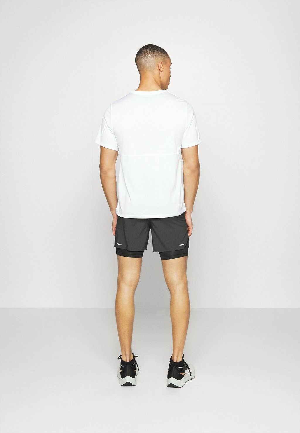 Спортивные шорты DF STRIDE HYBRID Nike, черный — фото 3