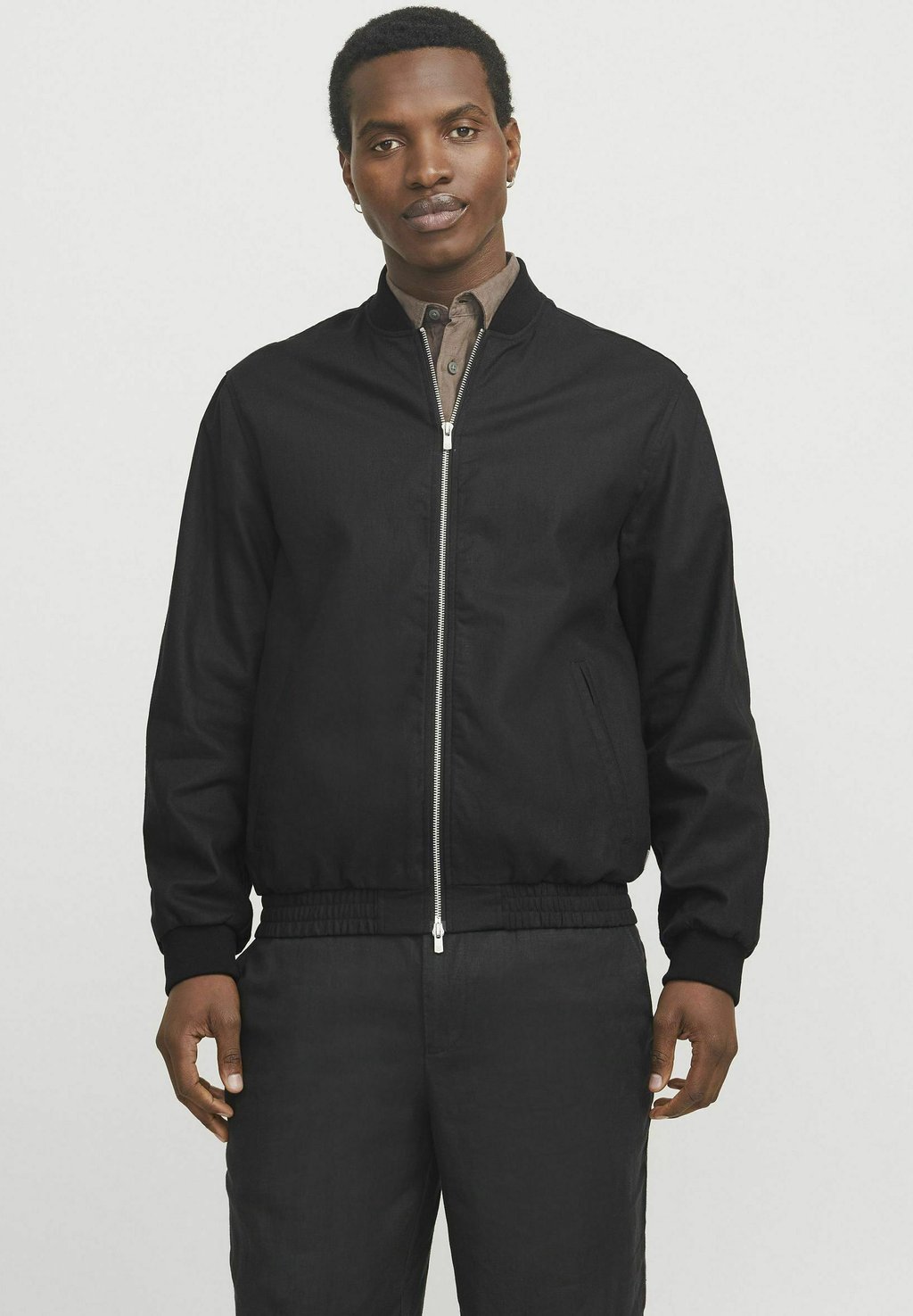 

Куртка-бомбер JPRCCLEISTER Jack & Jones PREMIUM, черный