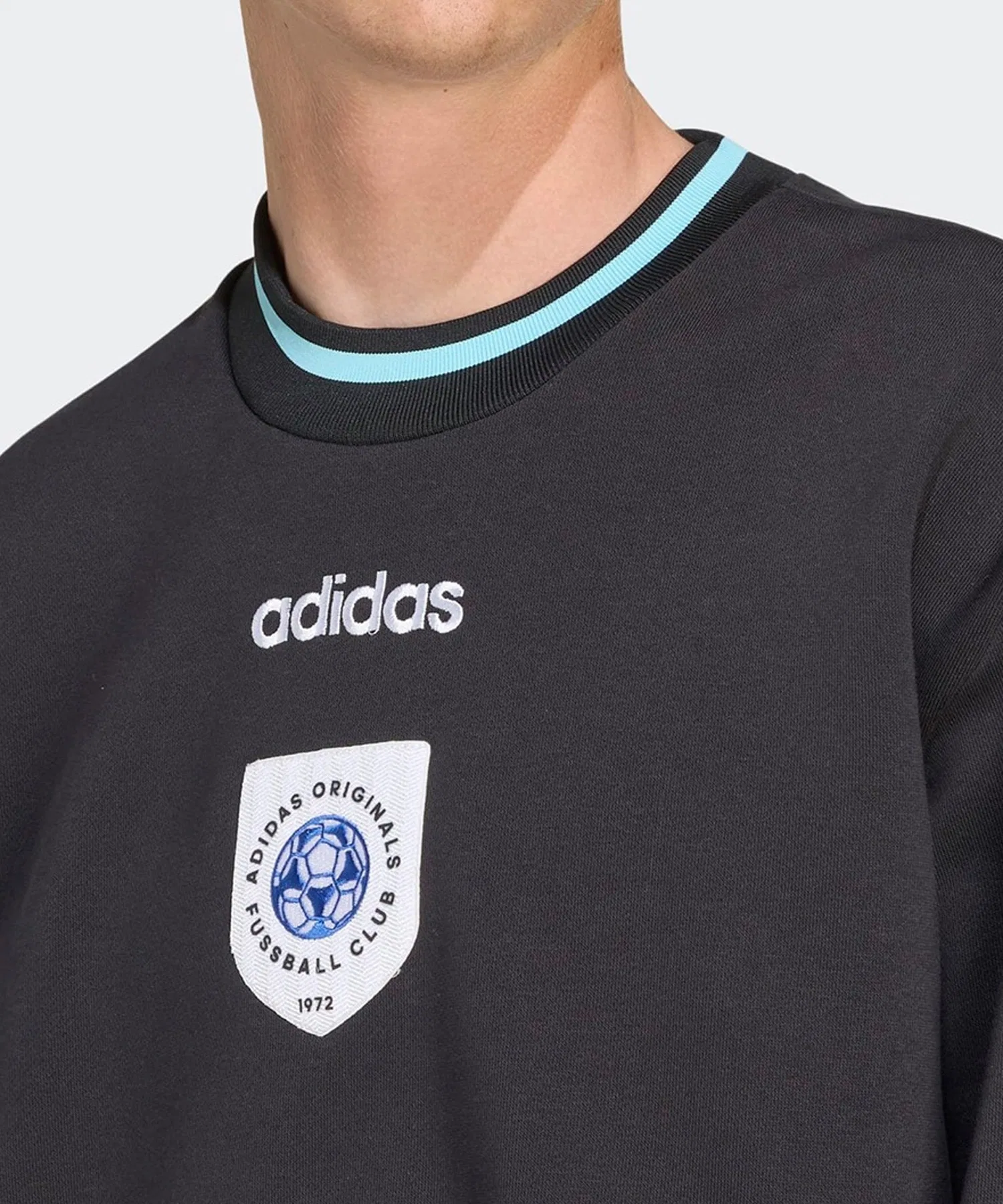 Толстовка adidas с круглым вырезом — фото 3