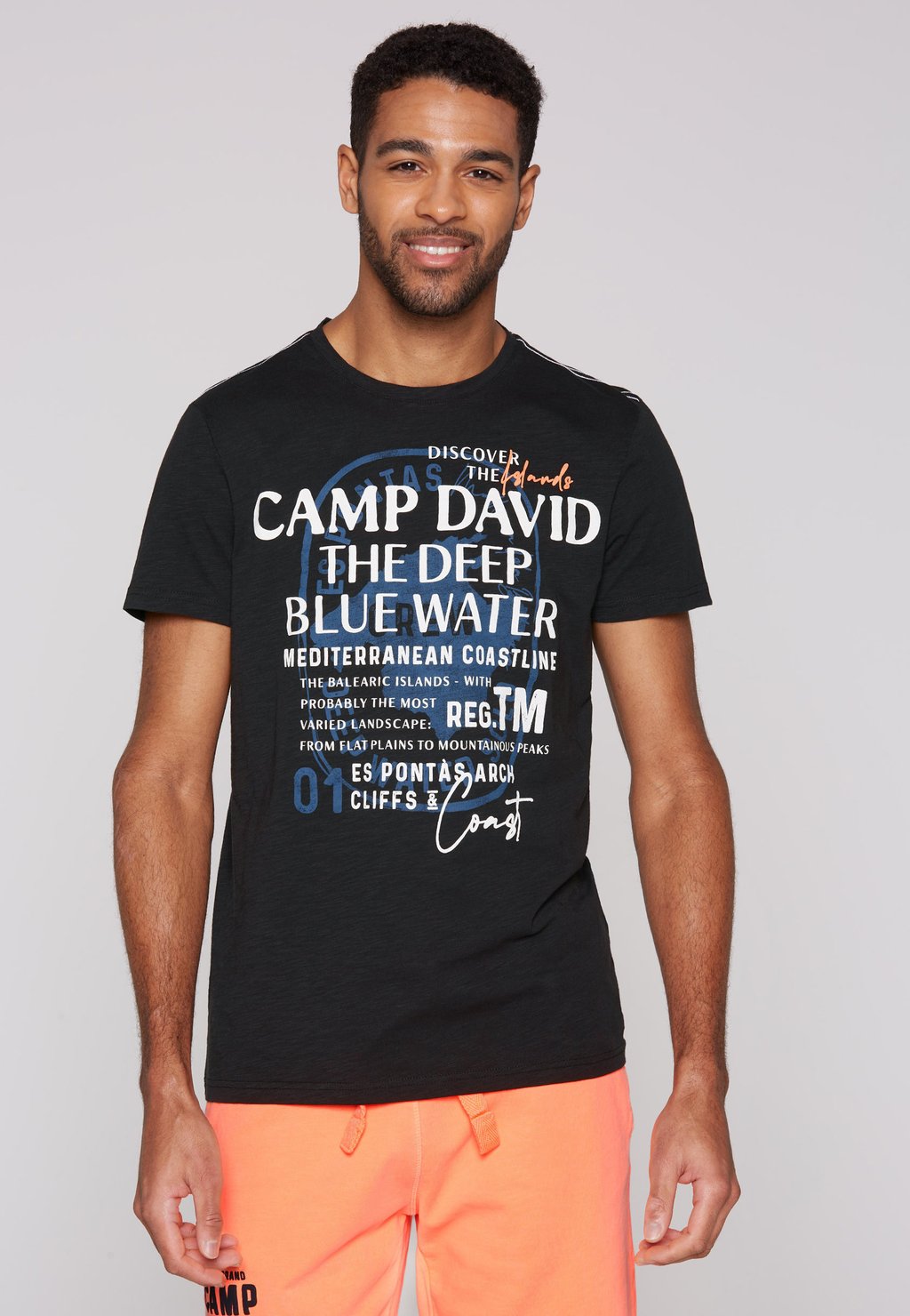 

Футболка с принтом Camp David, черный