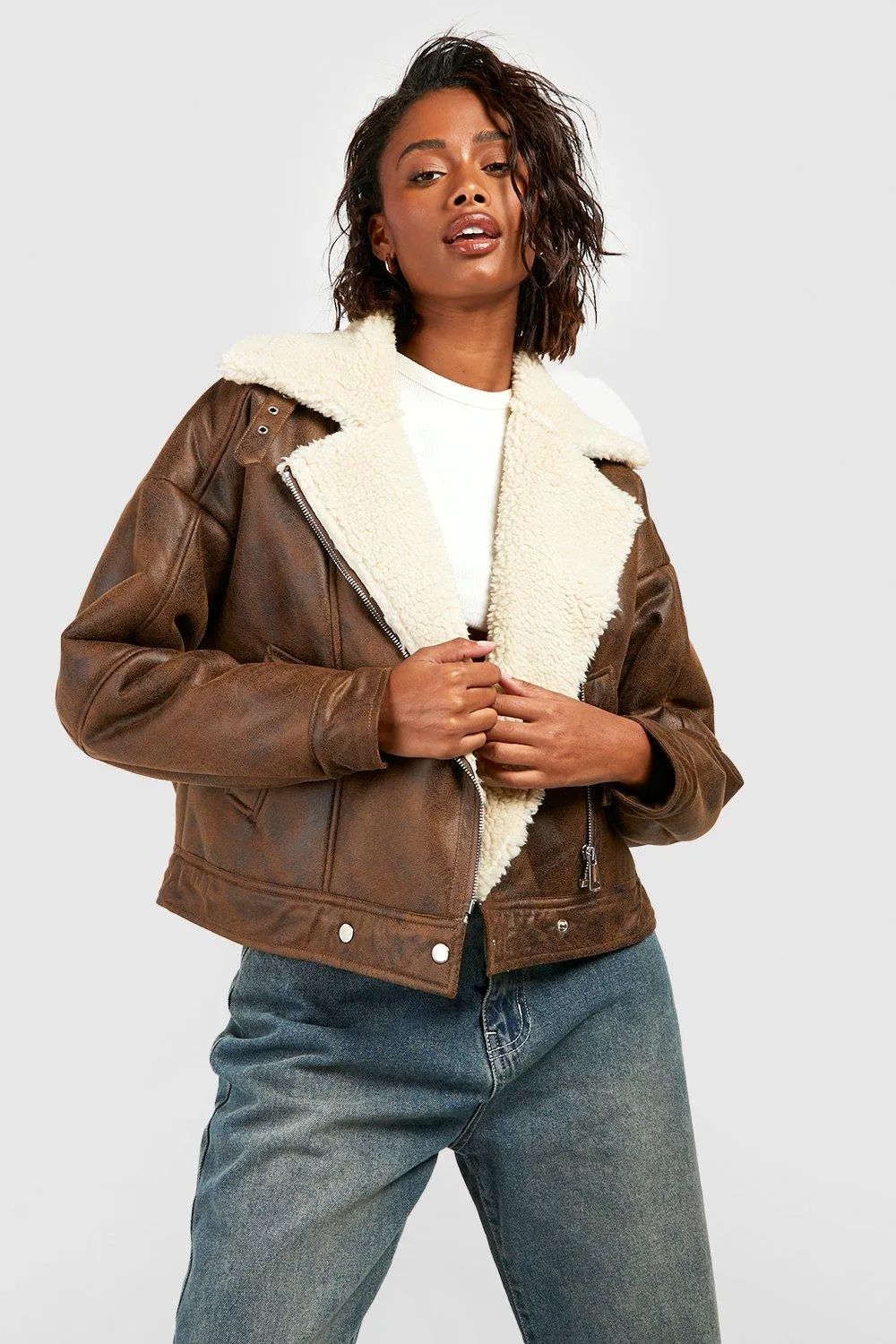 

Куртка-авиатор из искусственной кожи Vintage Wash boohoo, коричневый