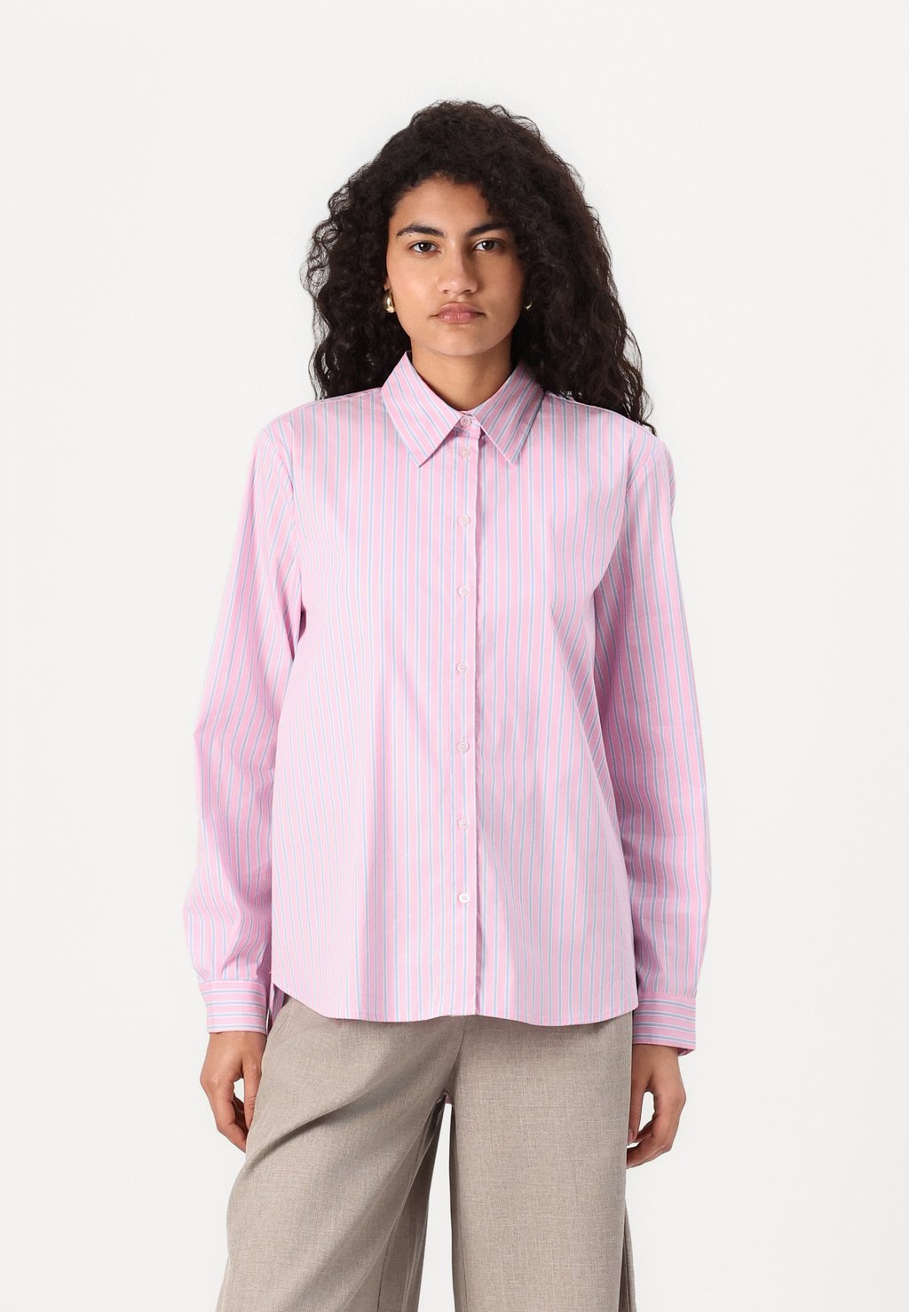 

Блузка на пуговицах ONLSEGA OVERSIZED SHIRT ONLY, сиреневый