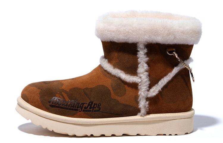 Мужские зимние ботинки UGG X Bape Classic mini с цепочкой, коричневый — фото 2