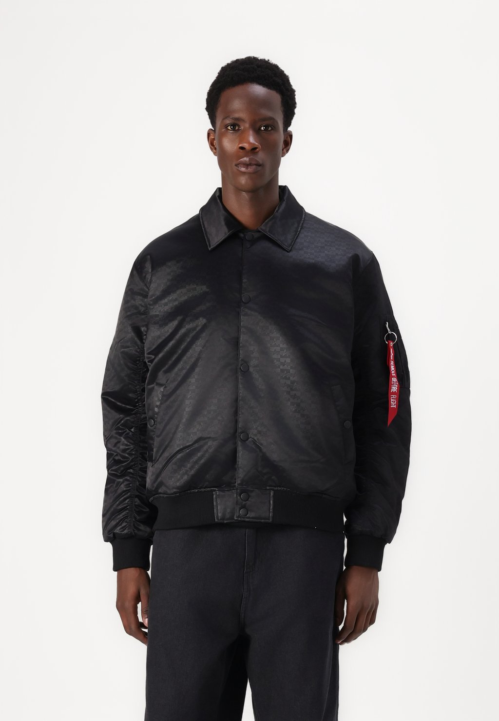 

Куртка-бомбер COACH LOGO JACKET Alpha Industries, черный