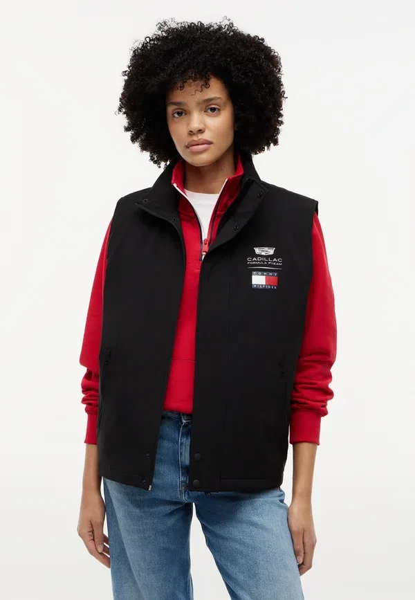 Жилет Tommy Hilfiger Th x Cadillac Formula 1 Team Logo Gilet Waistcoat, черный — фото 4