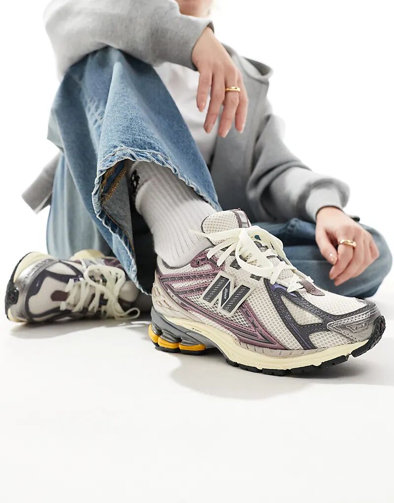 

Кроссовки 1906R серого и розового цвета New Balance