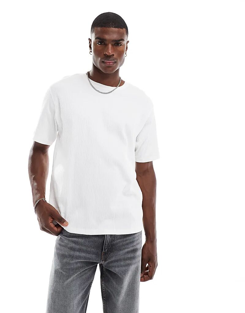 

Текстурированная футболка оверсайз белого цвета Jack & Jones