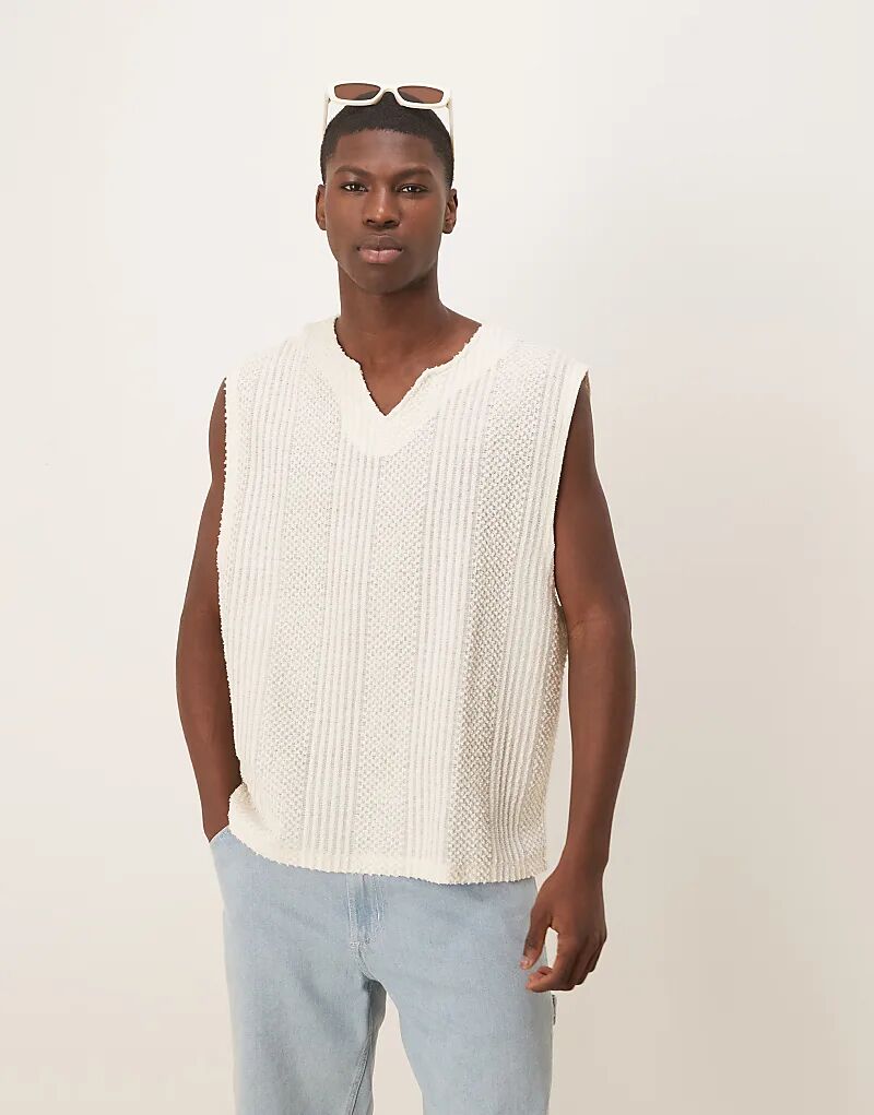

Свободная майка ASOS DESIGN с вырезом на горловине из плотной фактурной ткани кремового цвета