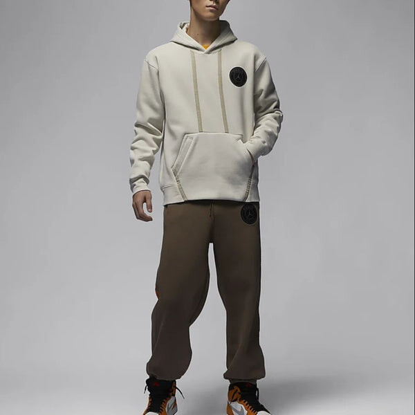 Толстовка Air Jordan Paris Saint-Germain Logo Hoodie 'Light Bone Black', цвет light bone/black — фото 3