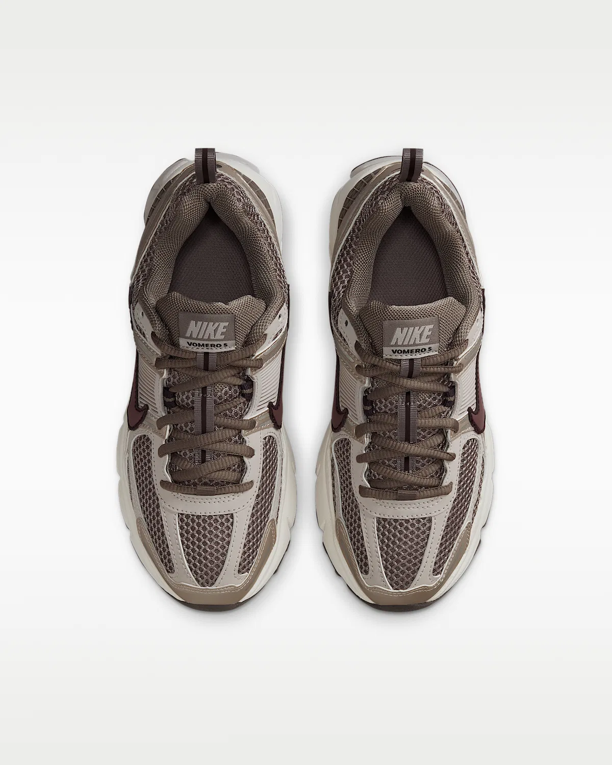 Детские кроссовки с отражающими элементами Nike Vomero 5, Taupe Haze/Silt Red/Pale Ivory/Tattoo — фото 4