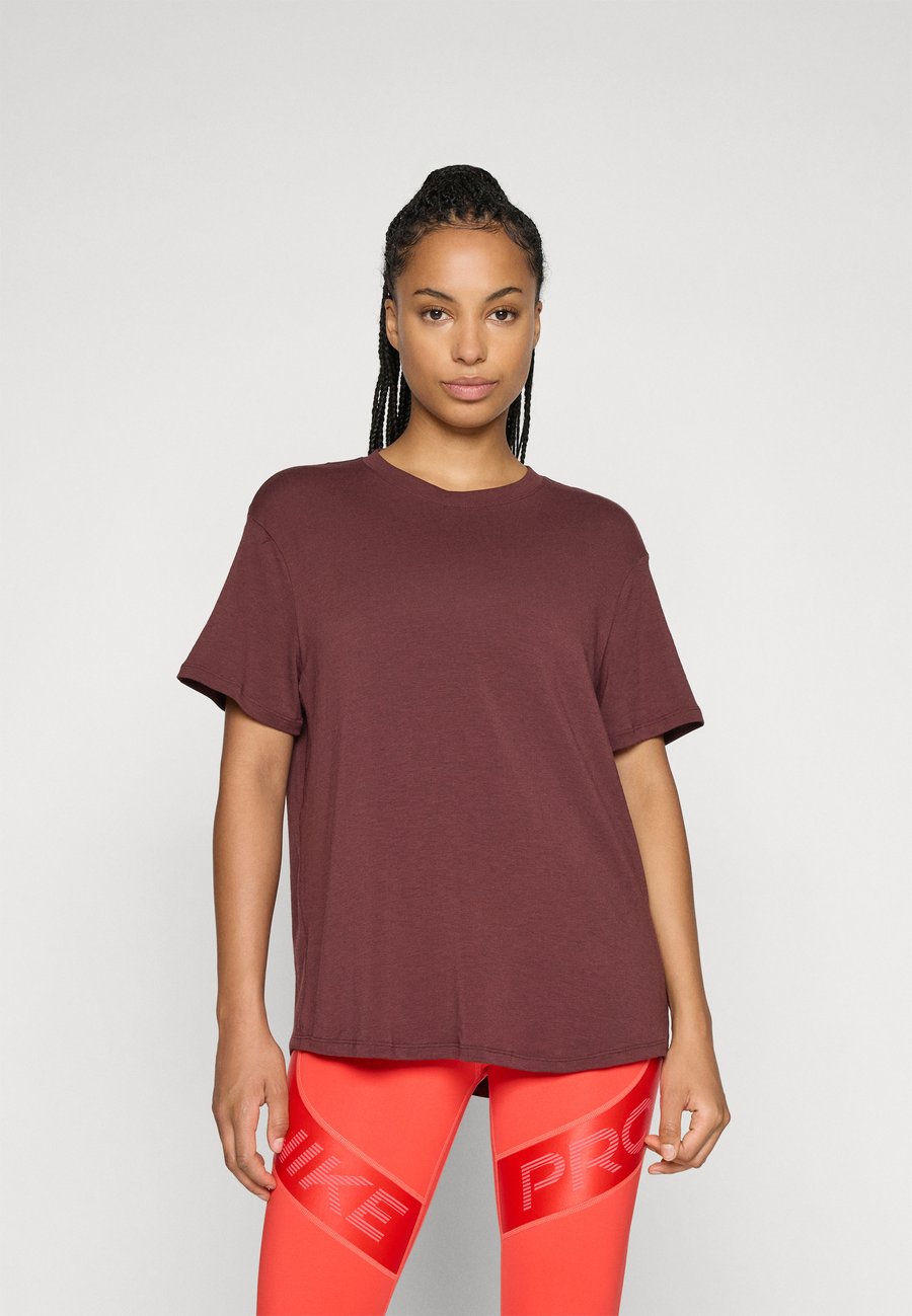

Спортивная футболка Nike Performance ONE RELAXED TOP, Burgundy Crush/Black/Bordeaux
