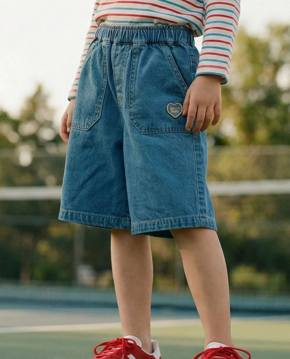 Детские джинсовые шорты-бермуды с сердцем Bb от Belita&Boys — фото 2