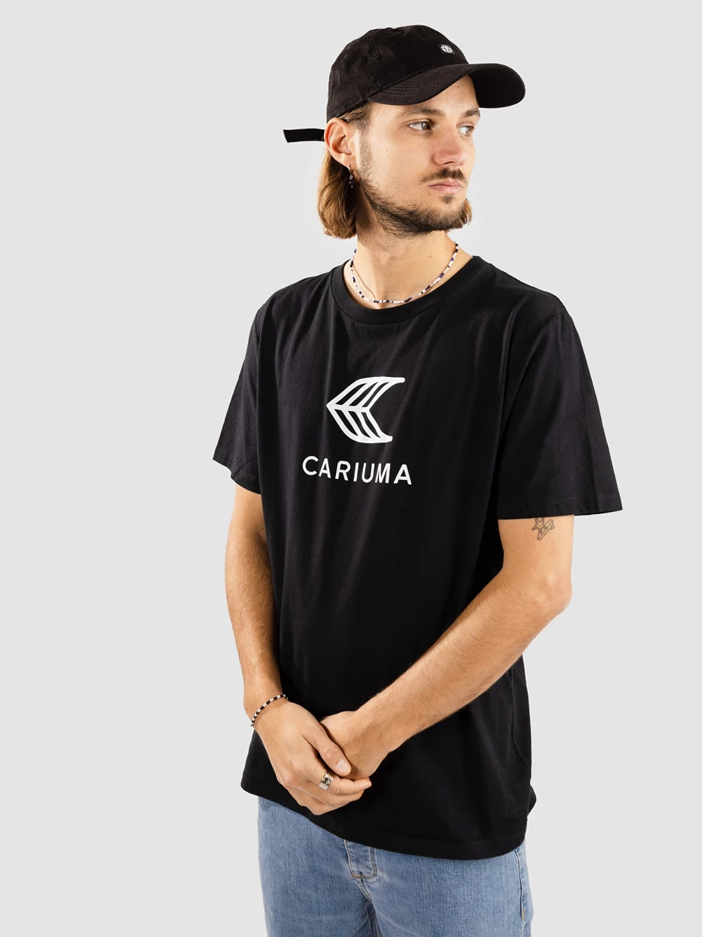 

Футболка с логотипом Cariuma, черный
