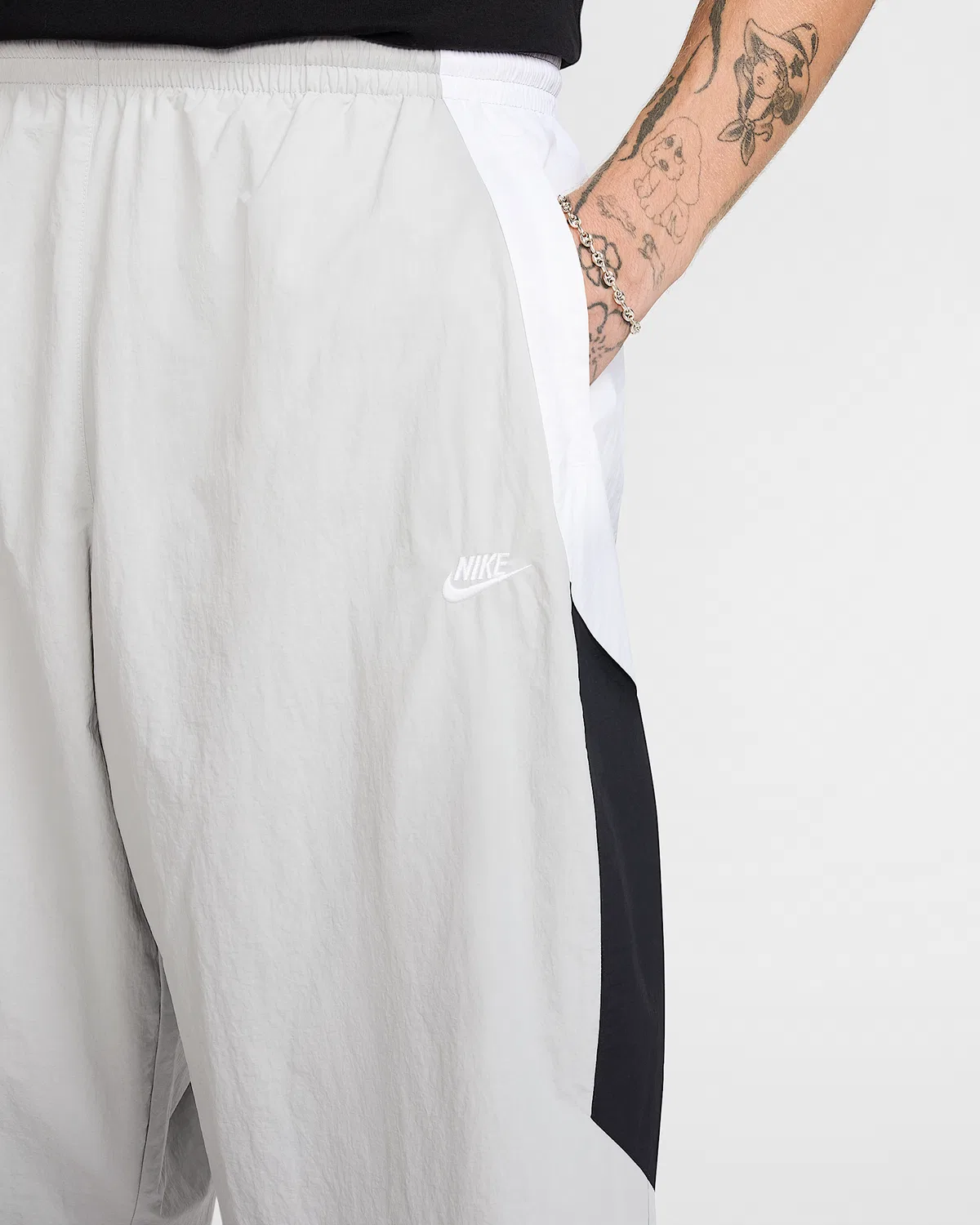 Мужские свободные спортивные штаны Nike Club, Light Smoke Grey/White/Black/White — фото 3
