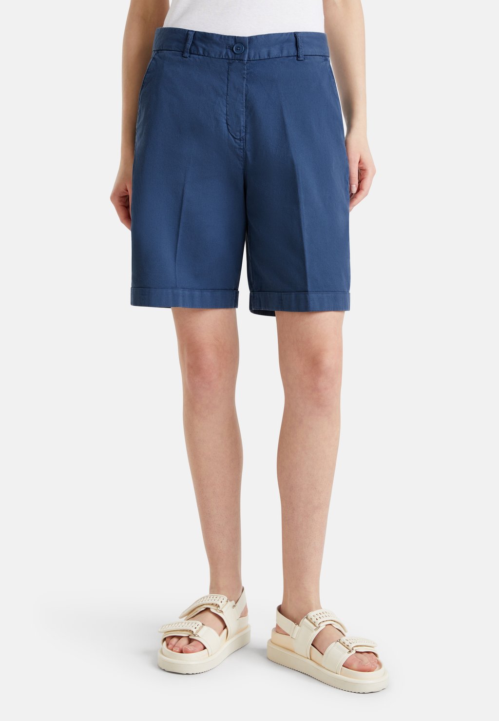 

Шорты BERMUDAS WITH CUFF IN STRETCH United Colors of Benetton, синий